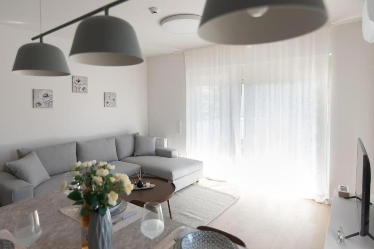 Bright Apartment In The New Building Athén Kültér fotó